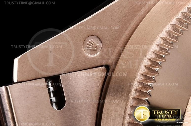 1119 RDD0223A – DayDate 36mm Packable 702